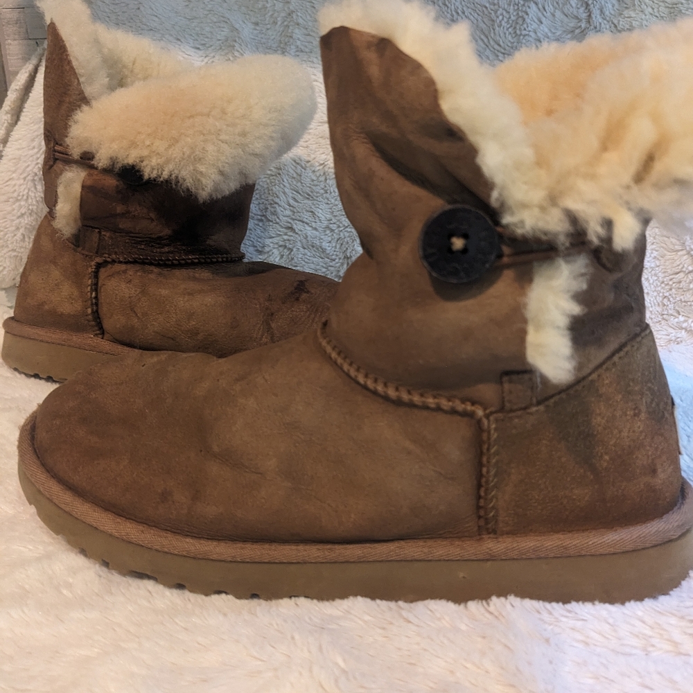 Ugg bailey button worn